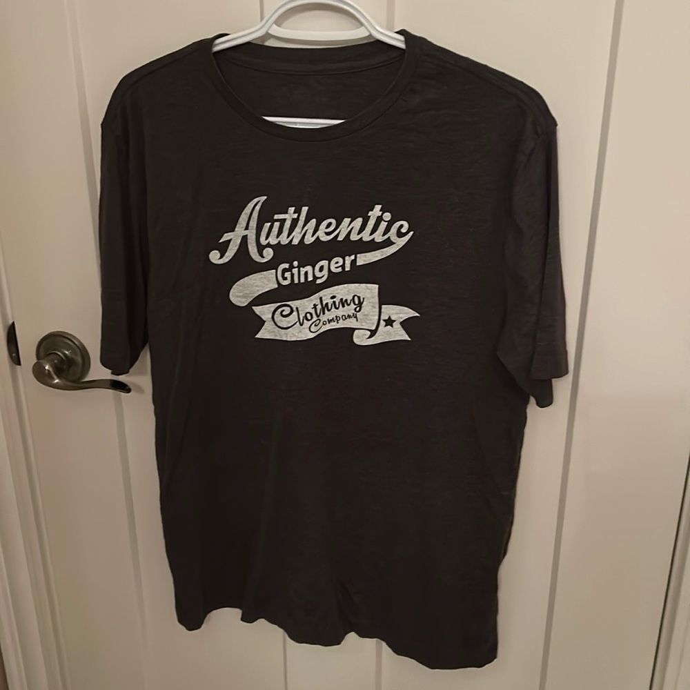 Authentic Ginger Clothing Company charcoal grey T-shirt, men’s size small
